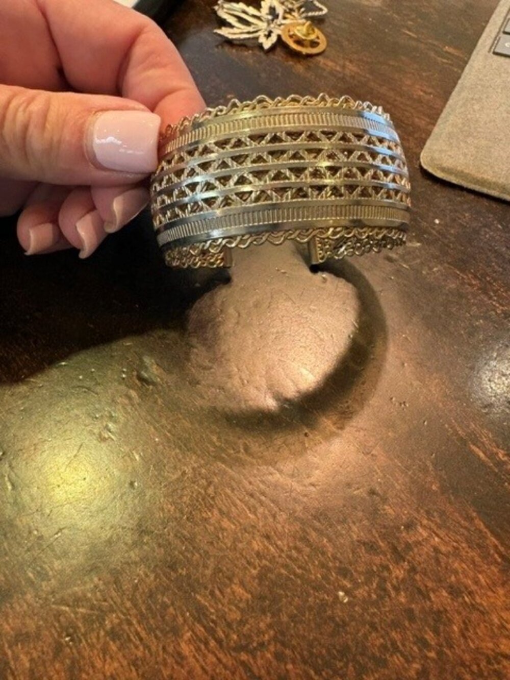 Vintage Volupte Pat Pend Mcm 1950's two tone Ornate metal mesh Cuff